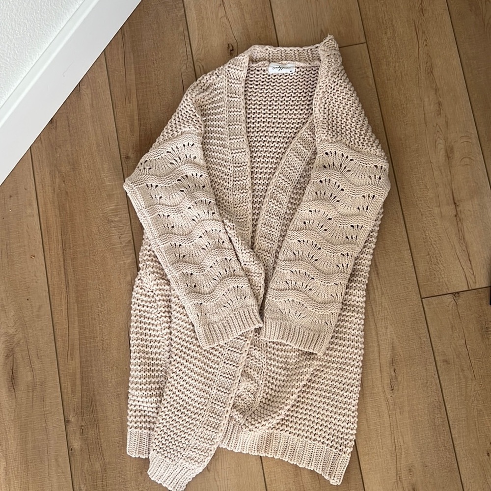 Carly Jean Los Angelos Cardigan
